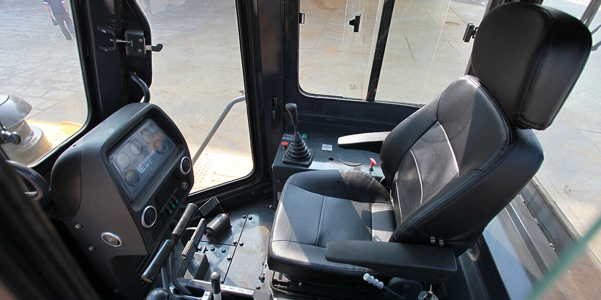 Máy Ủi LiuGong B320C - Sức Mạnh Vượt Trội Cho Công Trình Quy Mô Lớn